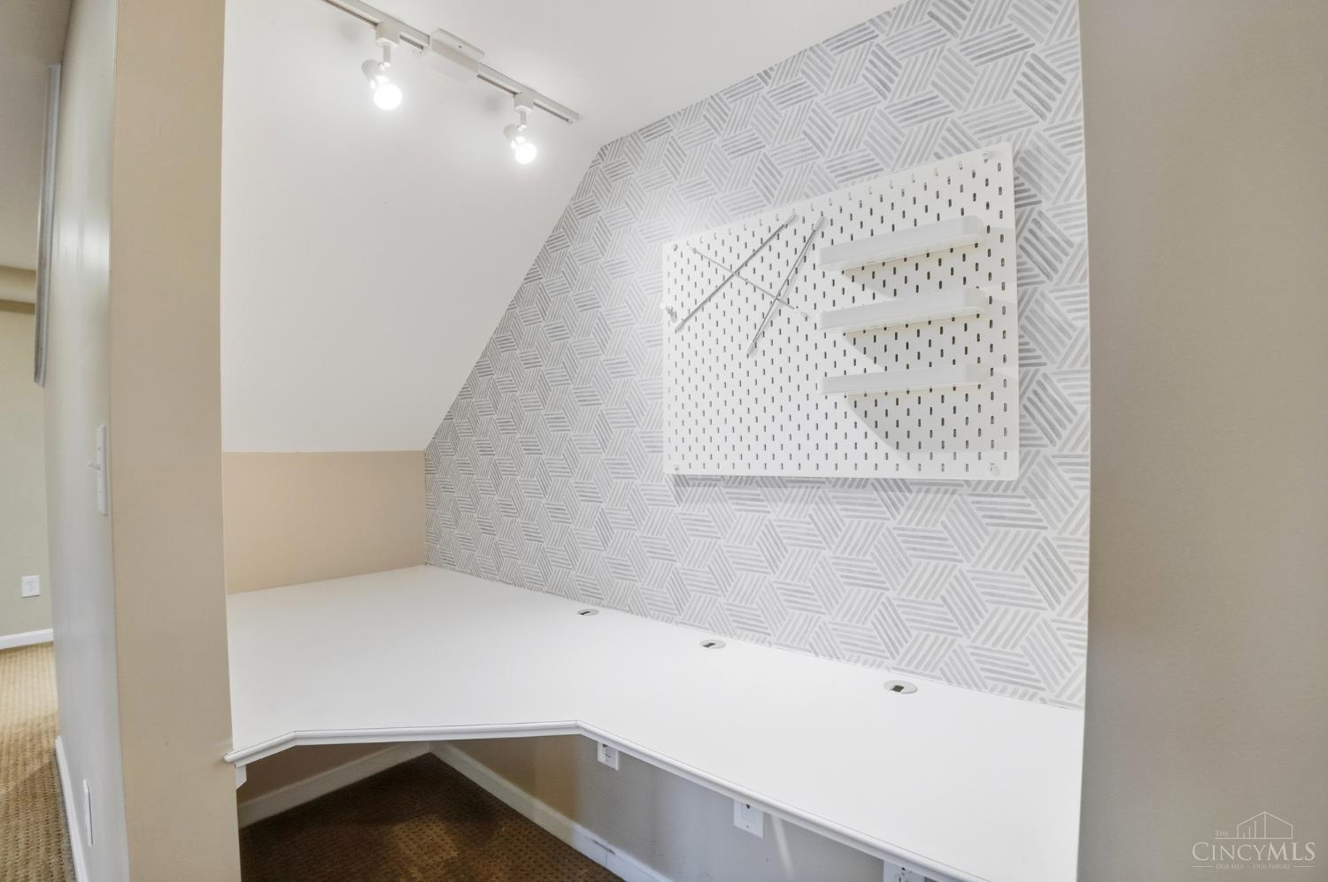 6238 Willow Crest Lane