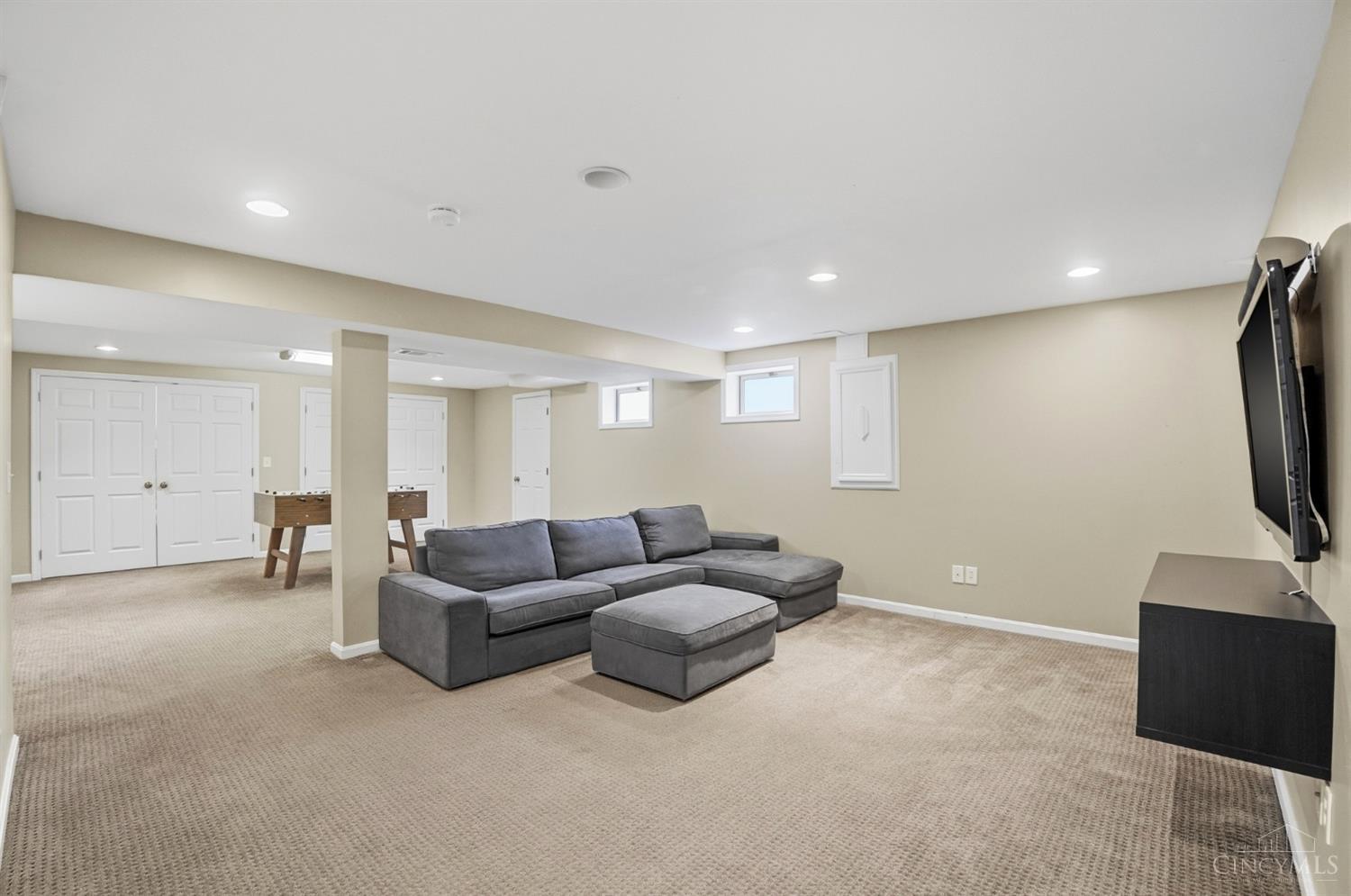 6238 Willow Crest Lane