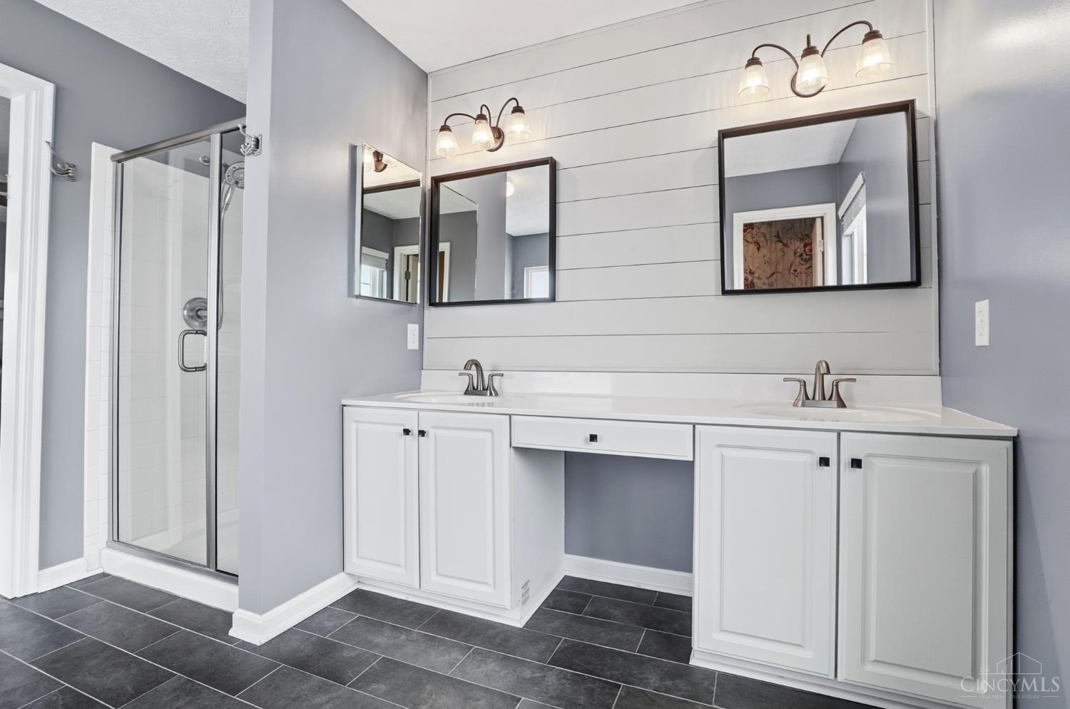 6238 Willow Crest Lane