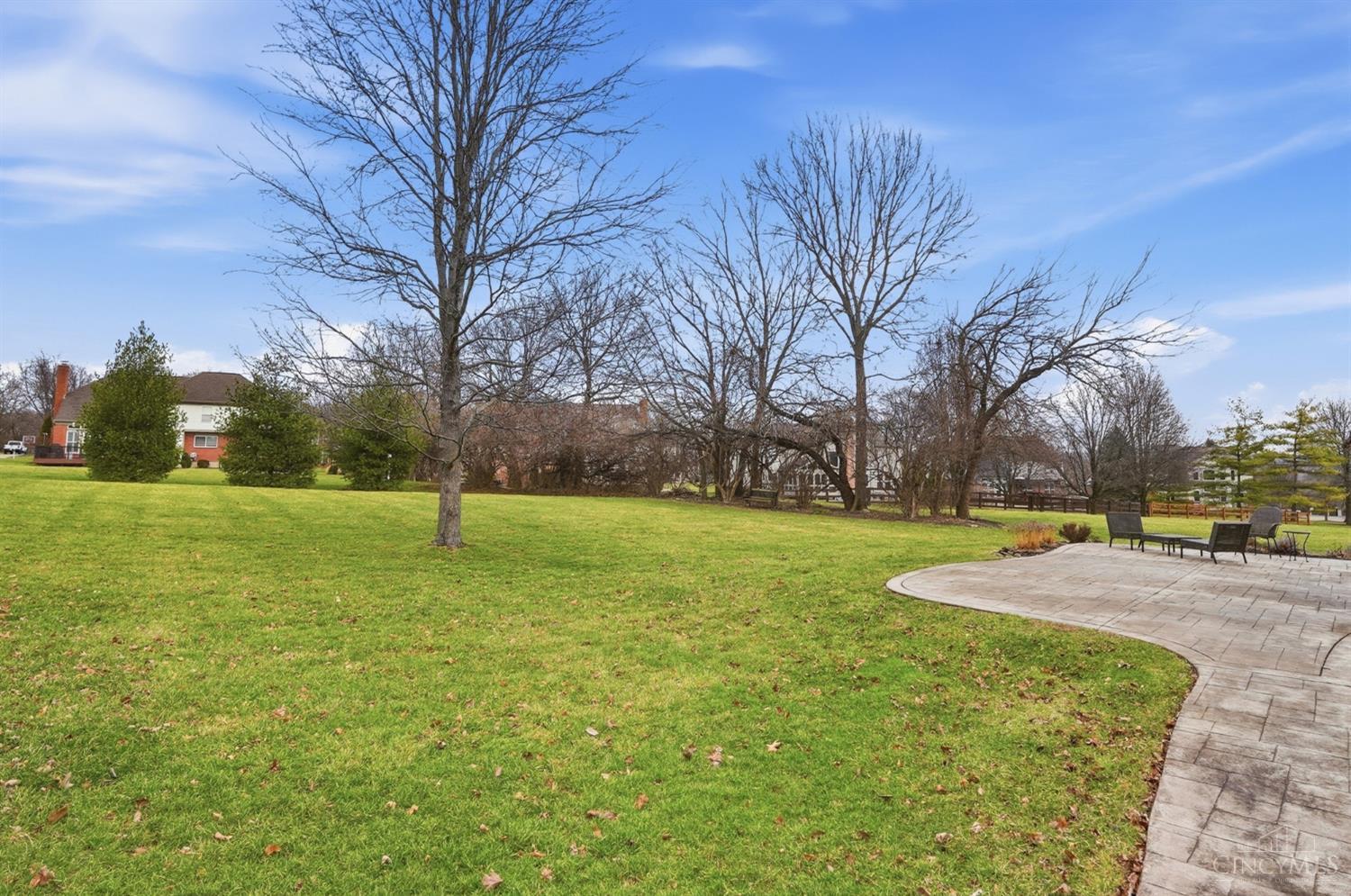 6238 Willow Crest Lane