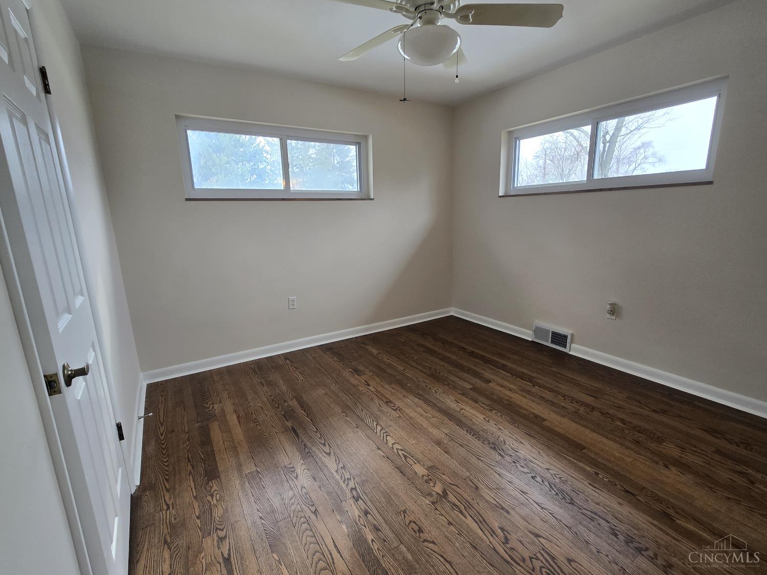 989 Indianwood Drive