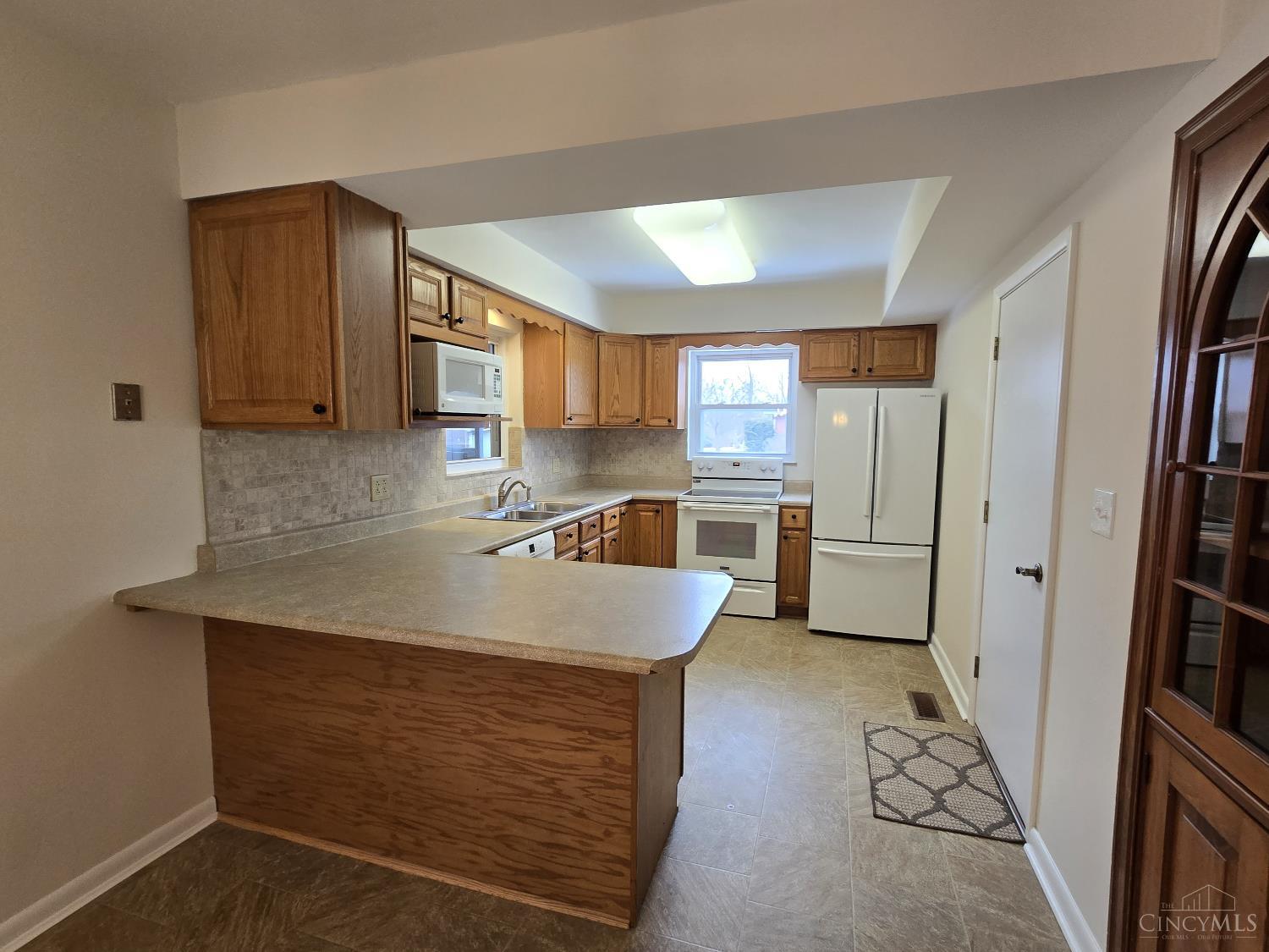 989 Indianwood Drive