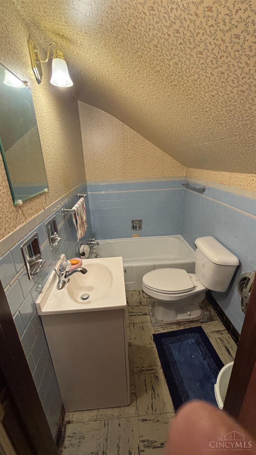 4938 Mount Alverno Road