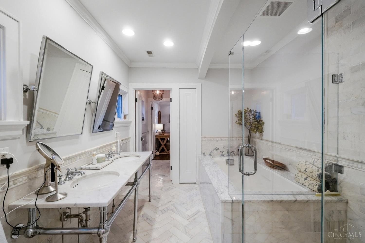 1134 Beverly Hill Drive