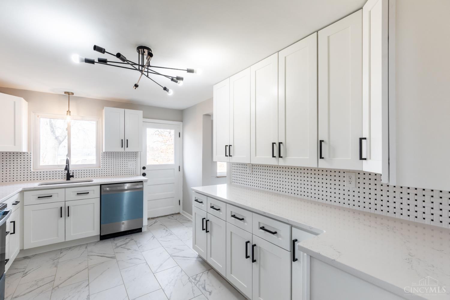 2820 Geraldine Drive
