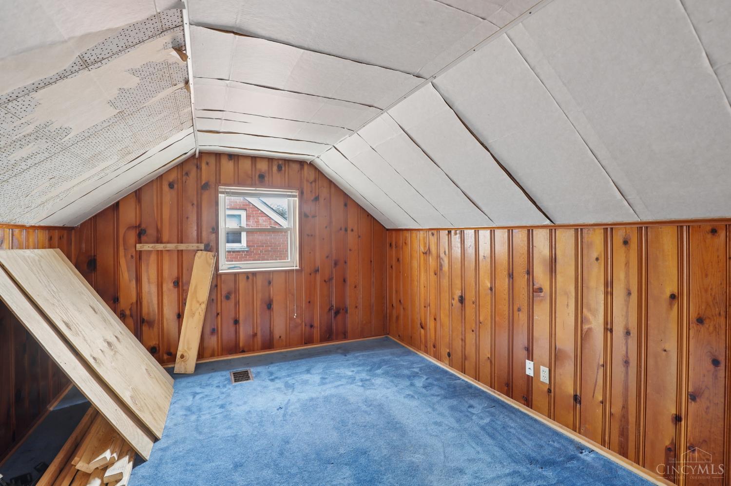 7122 Bluecrest Drive