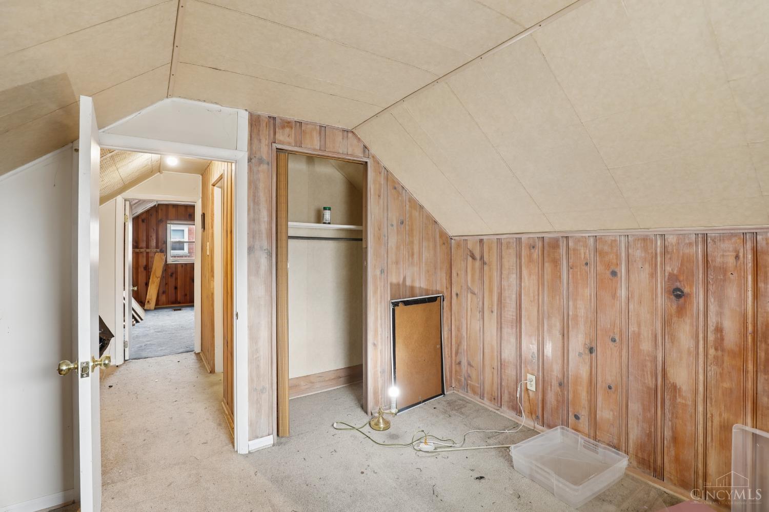 7122 Bluecrest Drive