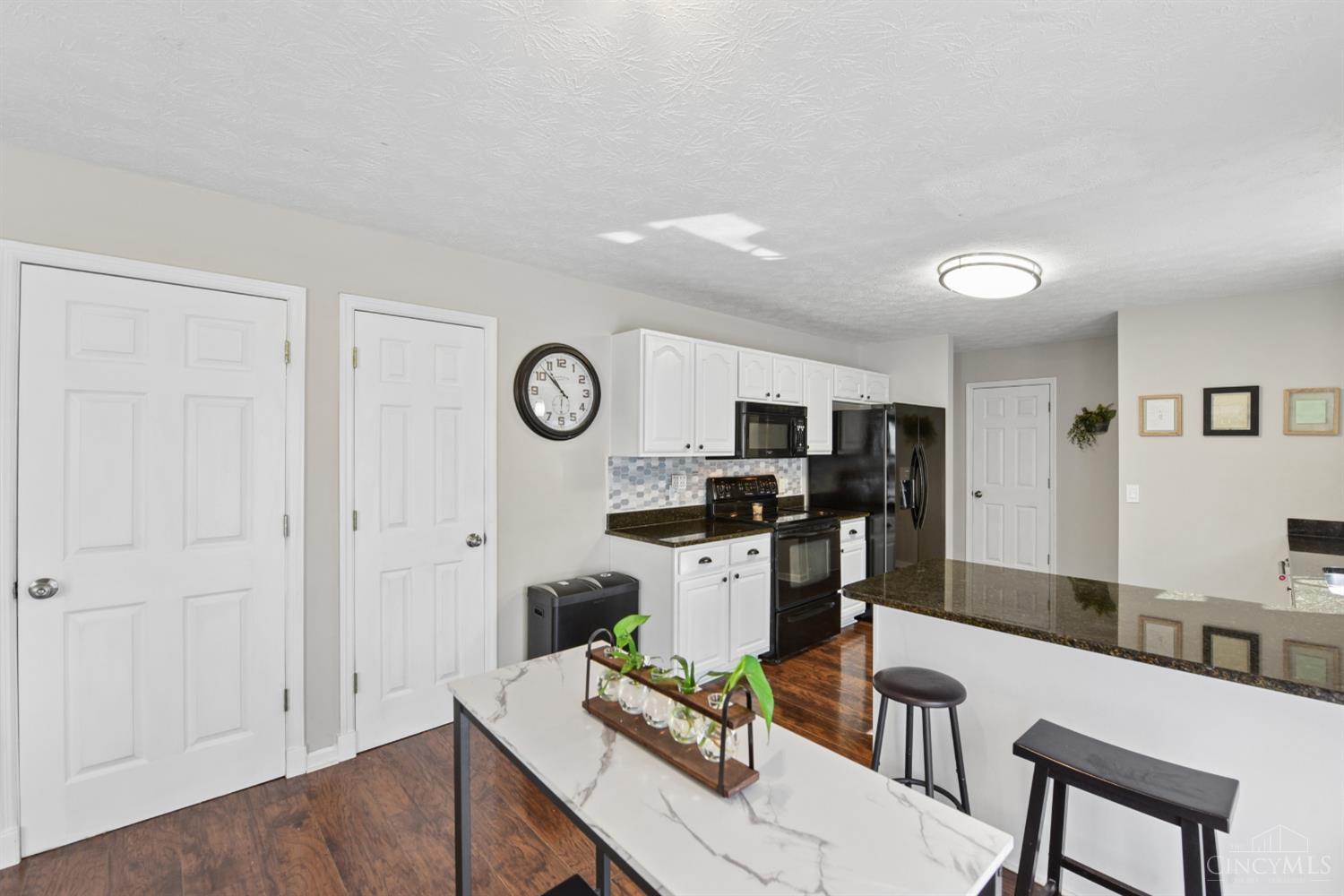 5906 Greywolf Court