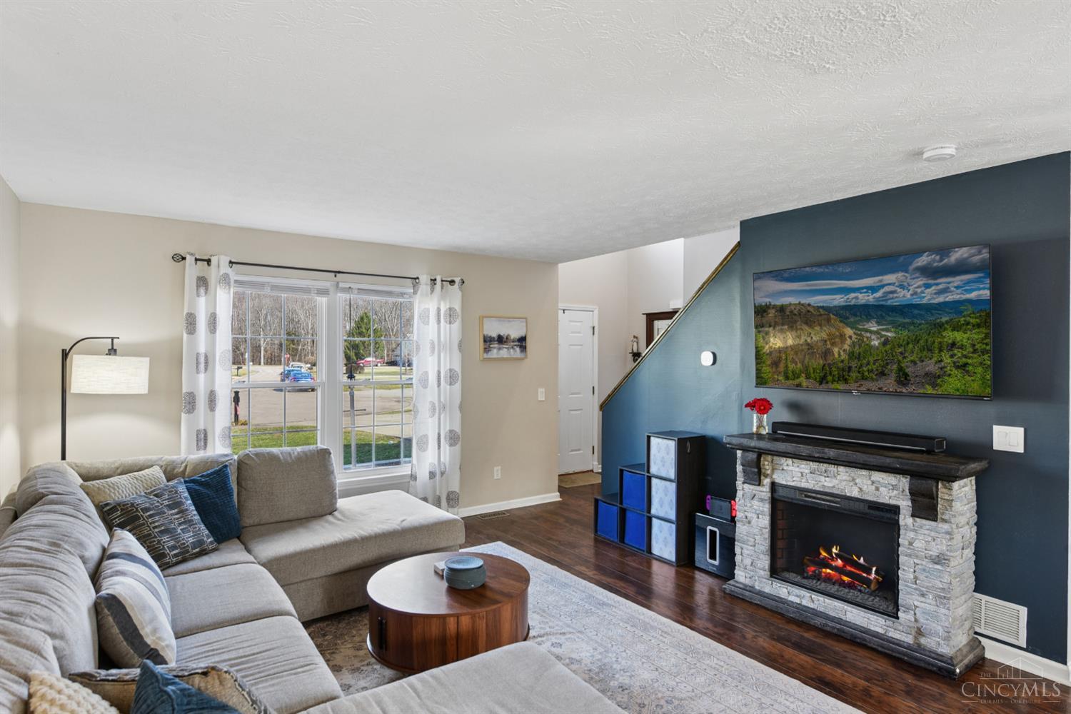 5906 Greywolf Court