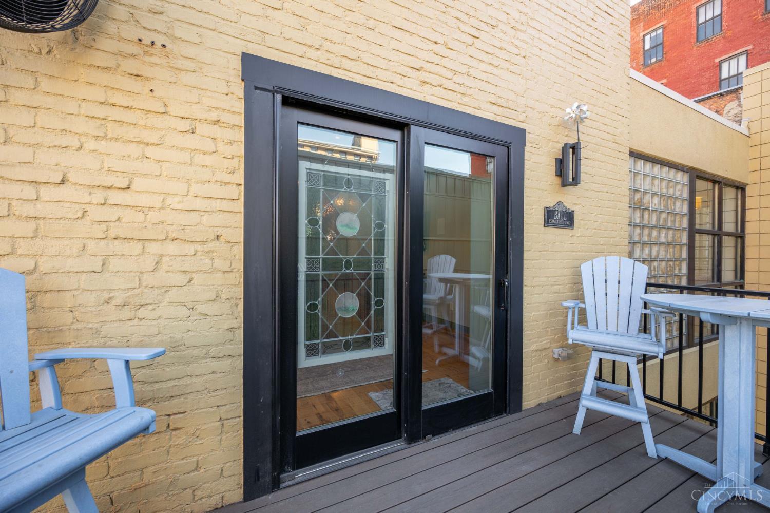 411 Plum Street 302