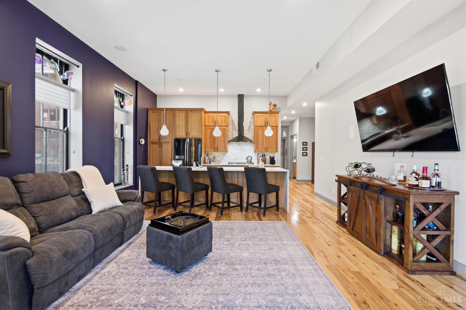 411 Plum Street 302