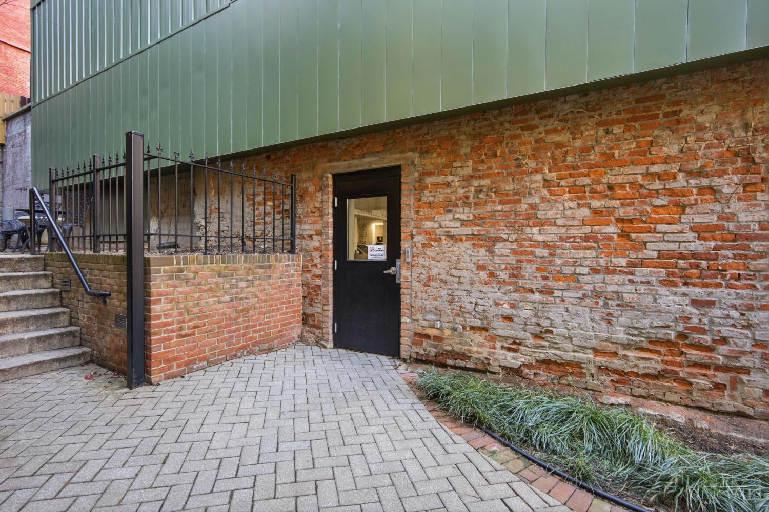 411 Plum Street 302