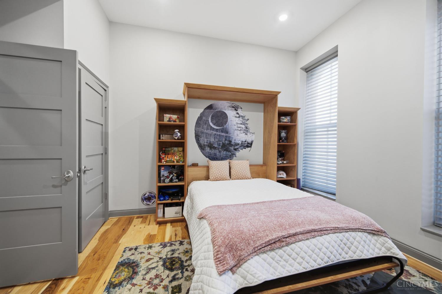 411 Plum Street 302