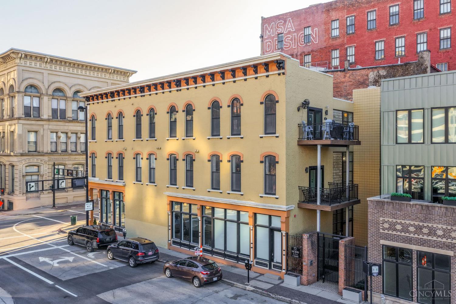 411 Plum Street 302
