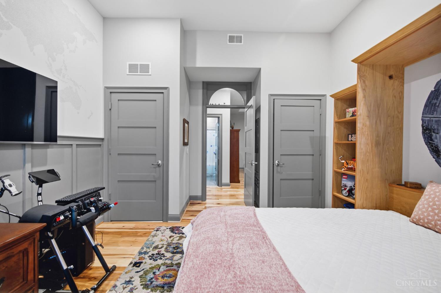 411 Plum Street 302