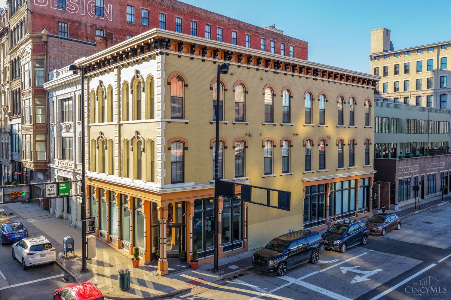 411 Plum Street 302