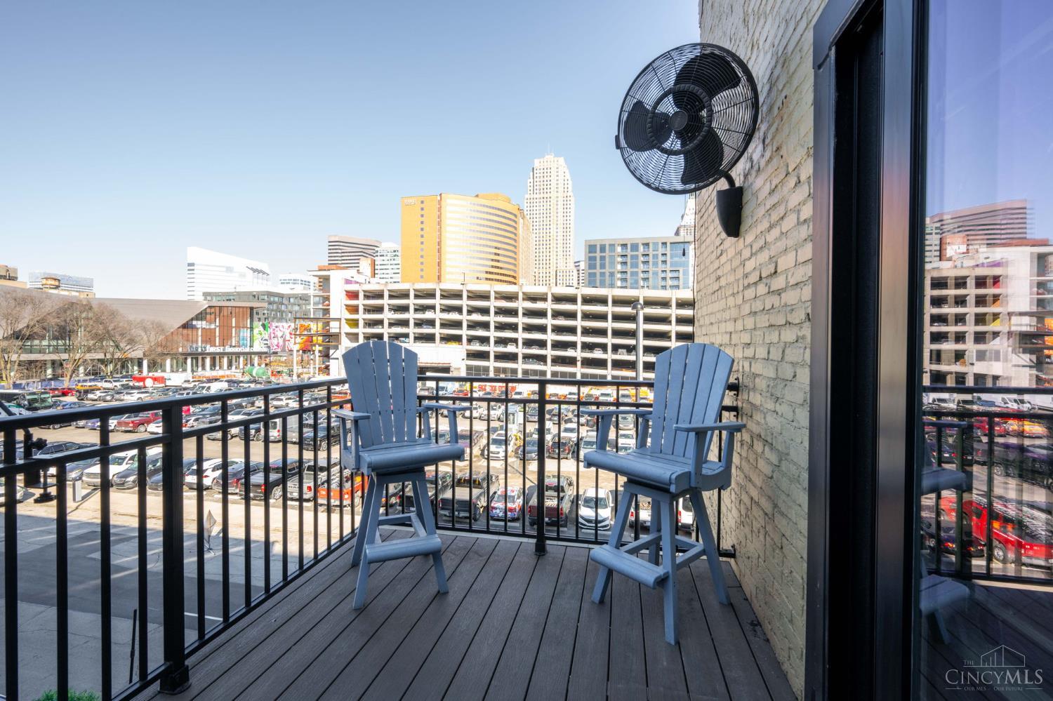 411 Plum Street 302