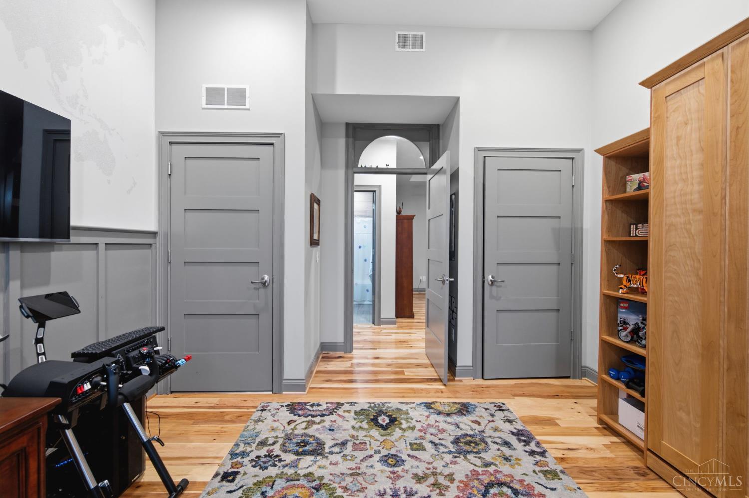 411 Plum Street 302