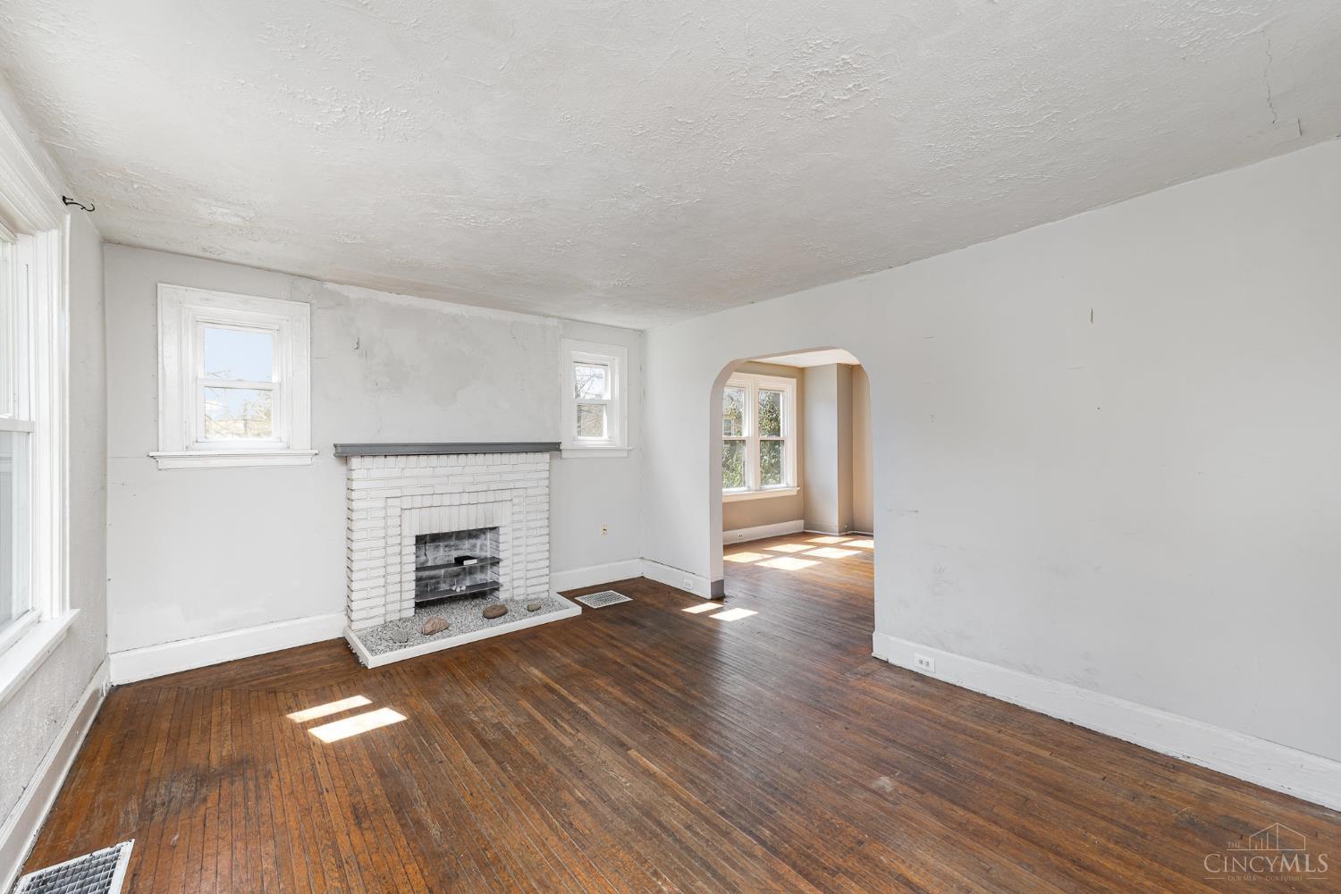 3511 Evanston Avenue