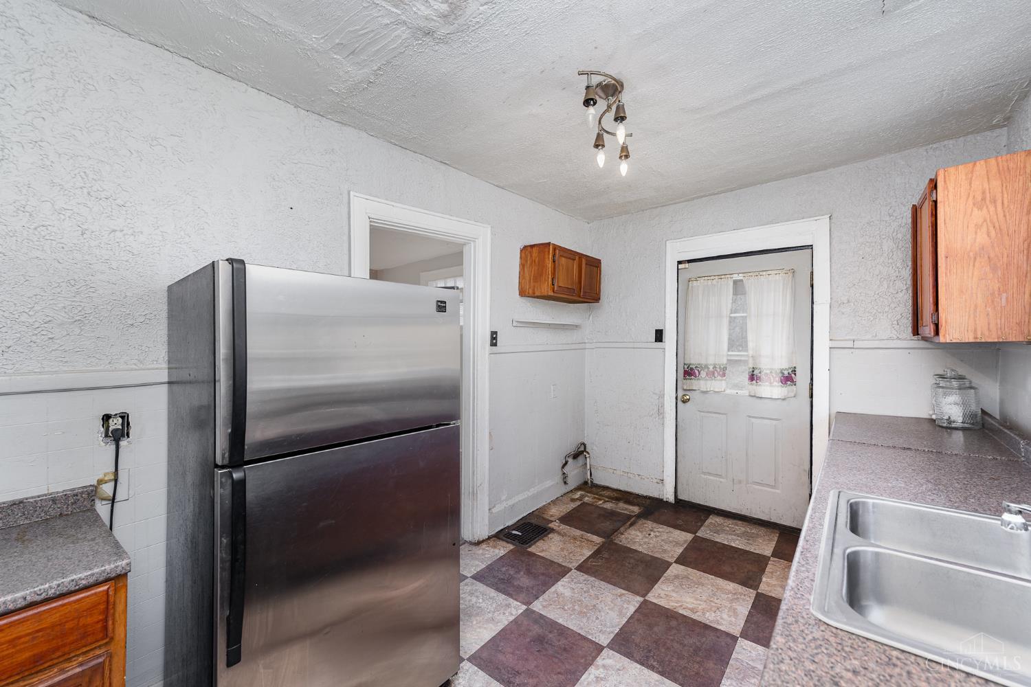 3511 Evanston Avenue