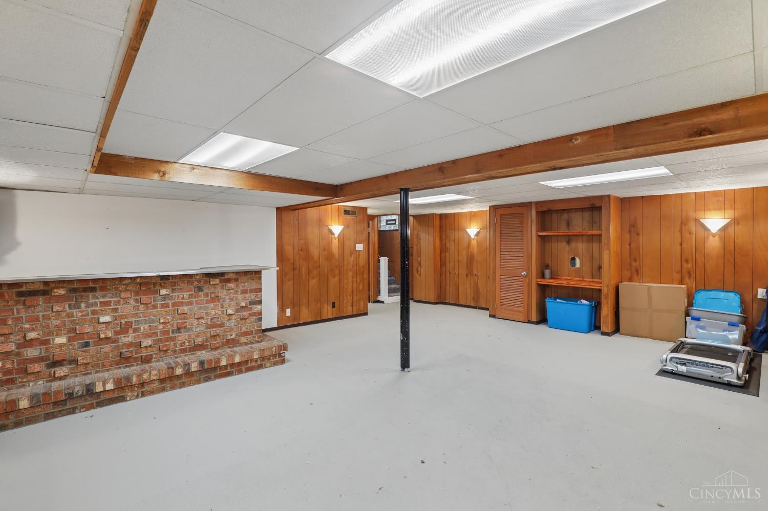 4195 Crystal View Court