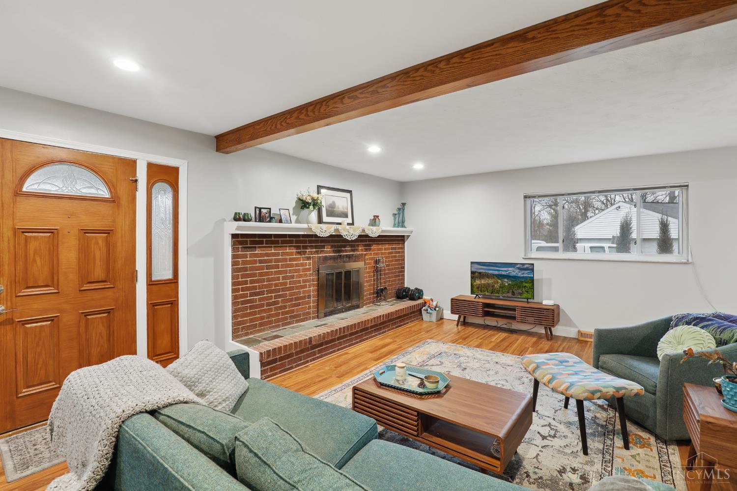 4195 Crystal View Court