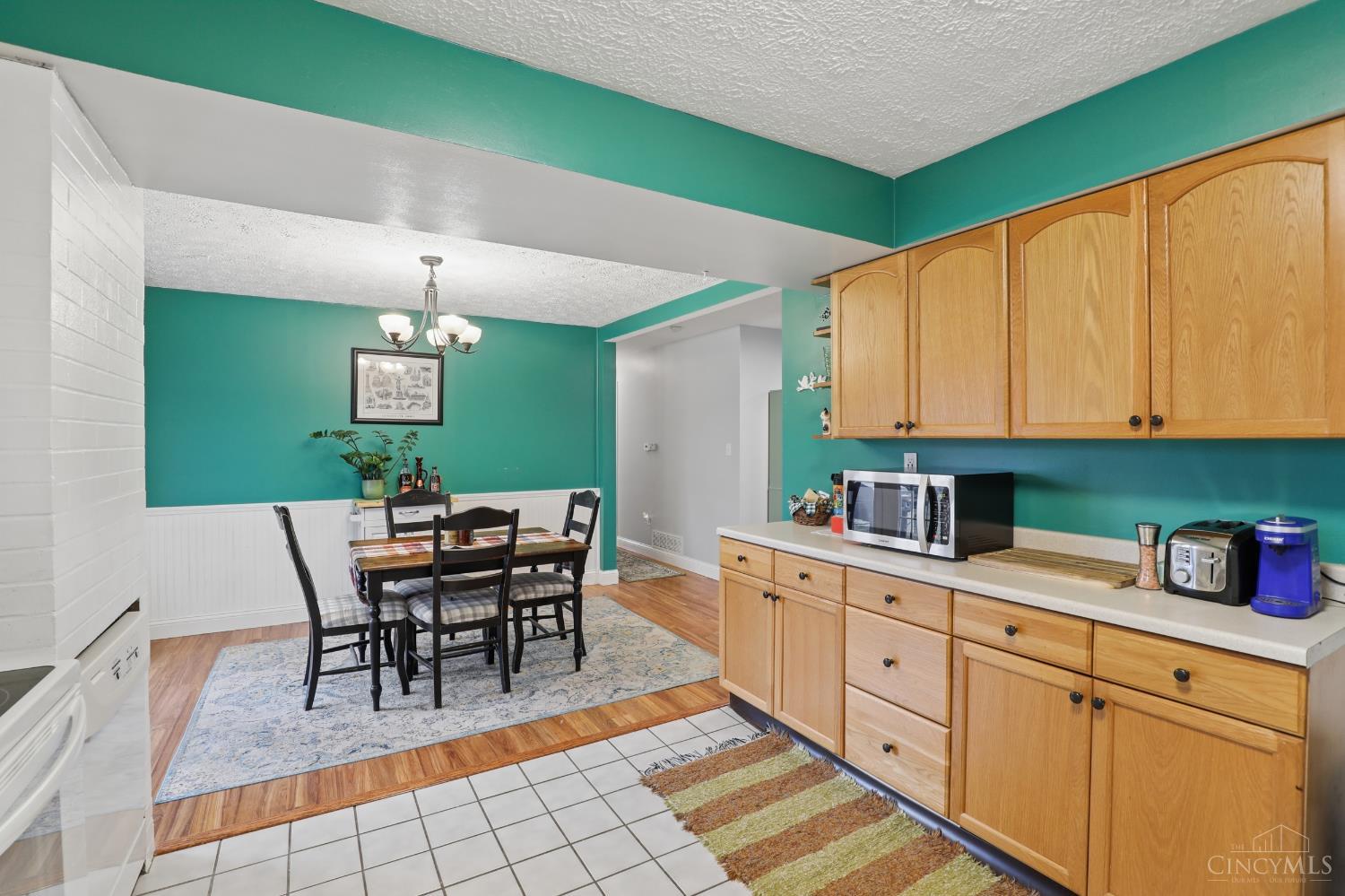 4195 Crystal View Court