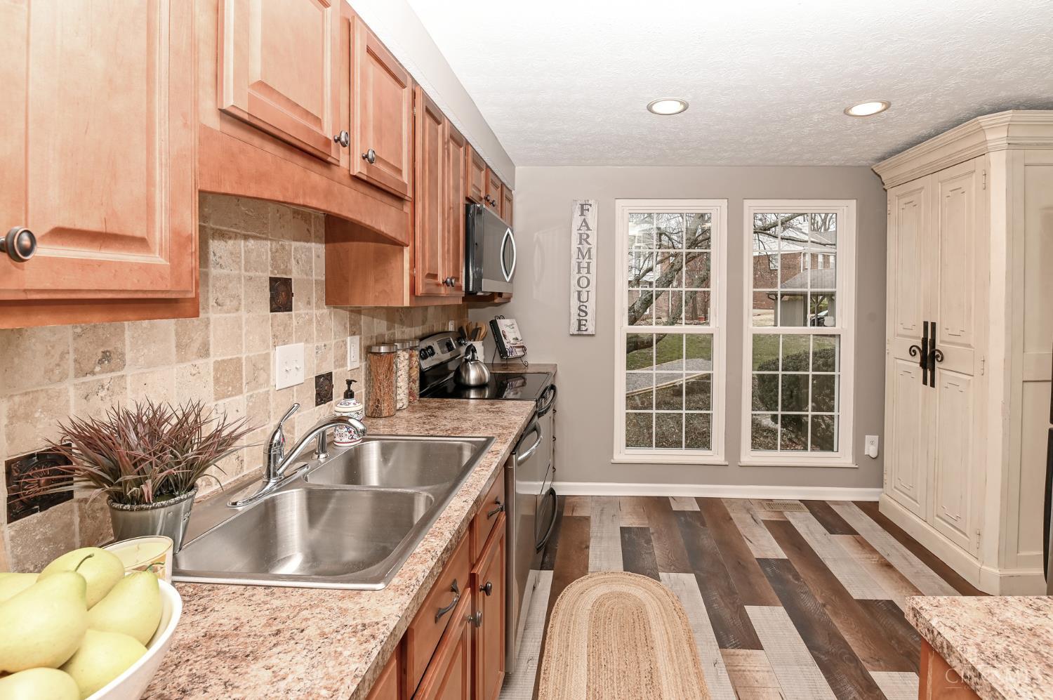 10802 Lakehurst Court 114