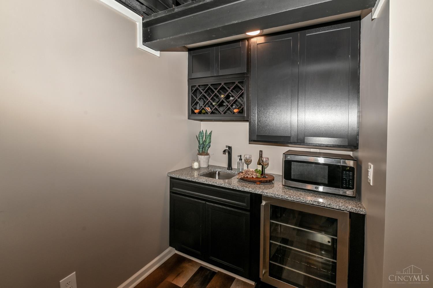 10802 Lakehurst Court 114