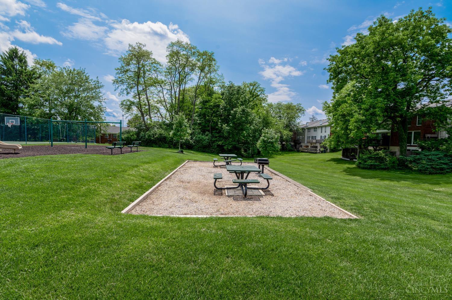 10802 Lakehurst Court 114