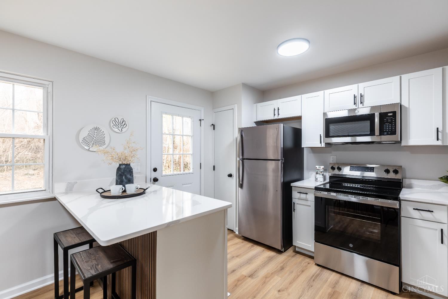 951 Villa View Court