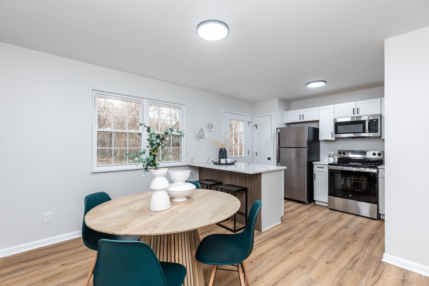951 Villa View Court