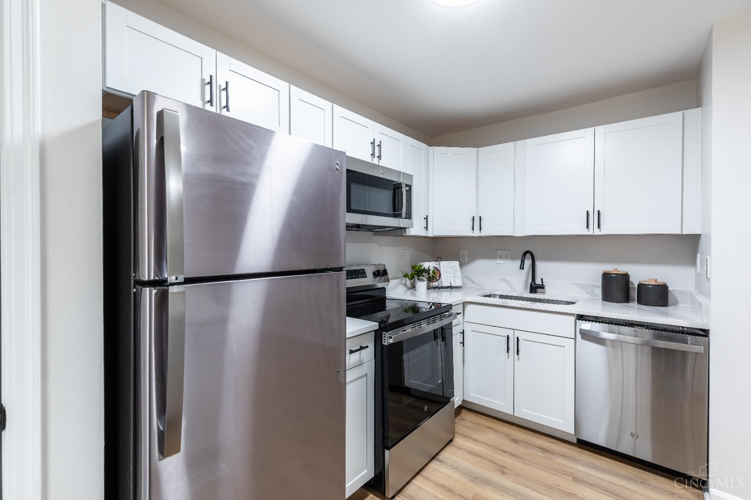 951 Villa View Court