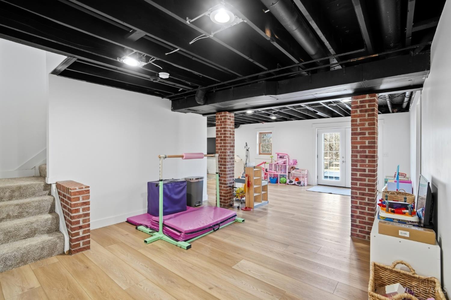 7395 Wethersfield Drive