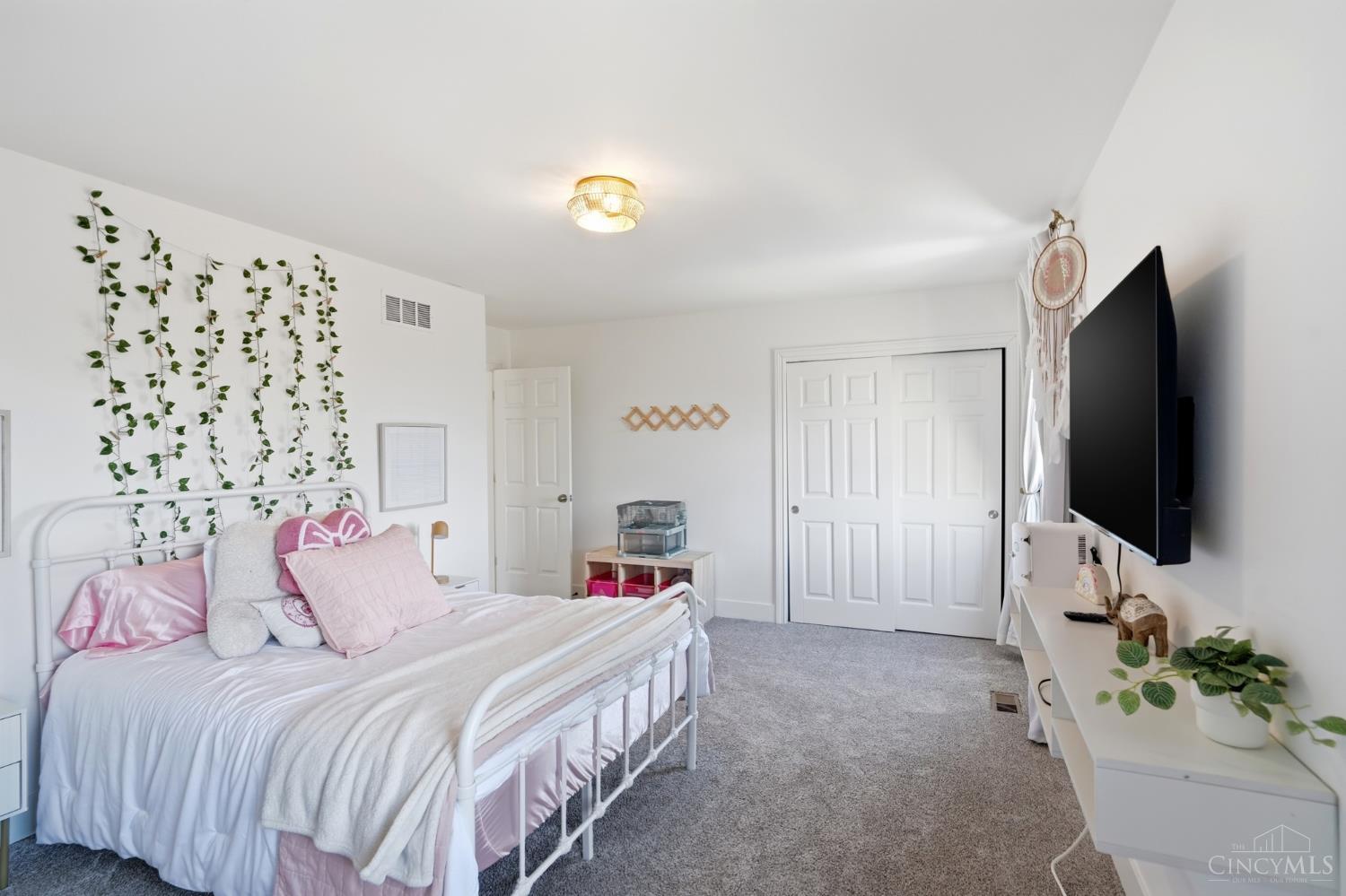 7395 Wethersfield Drive