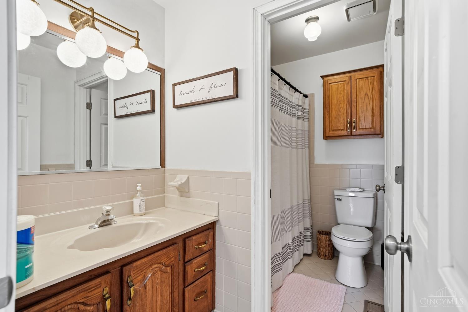 7395 Wethersfield Drive