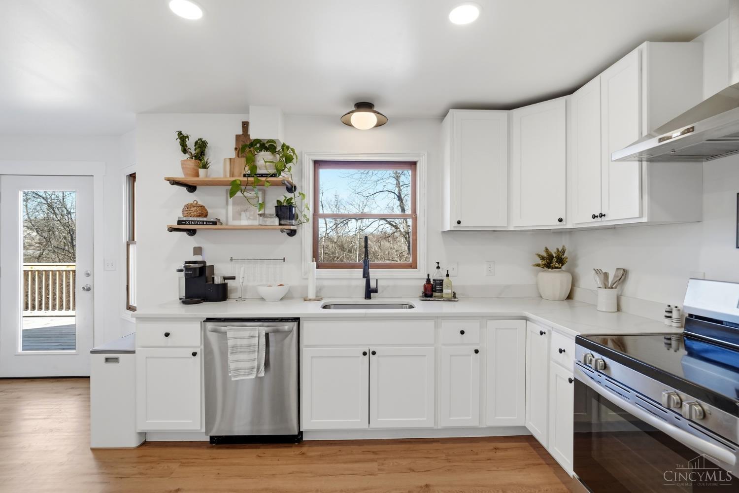 7395 Wethersfield Drive