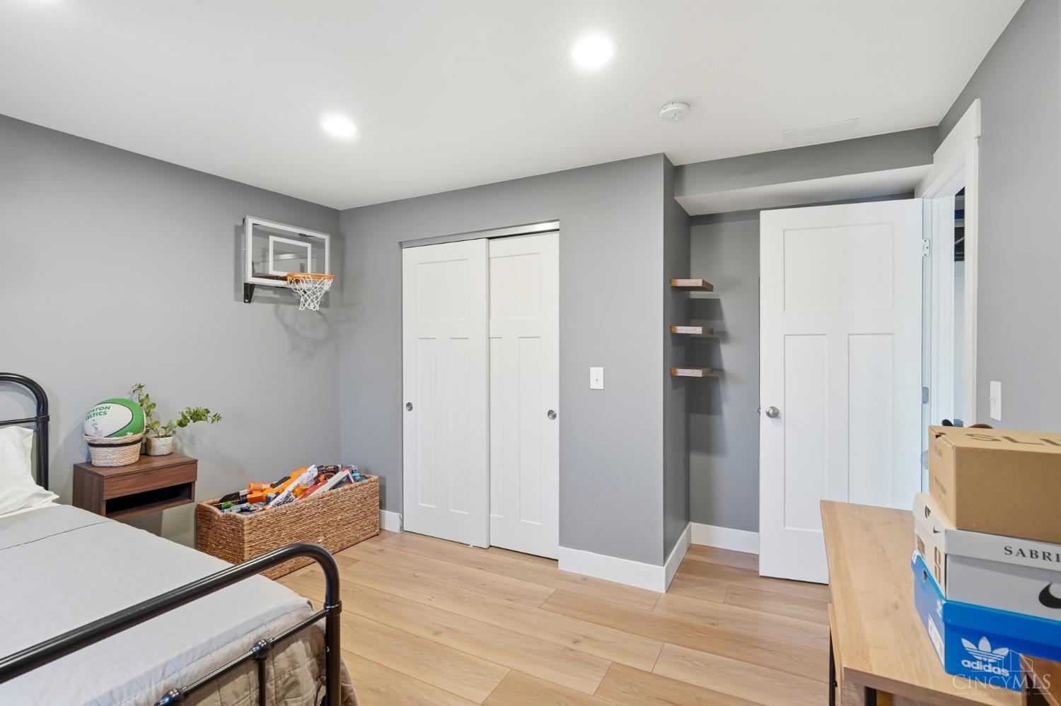 7395 Wethersfield Drive