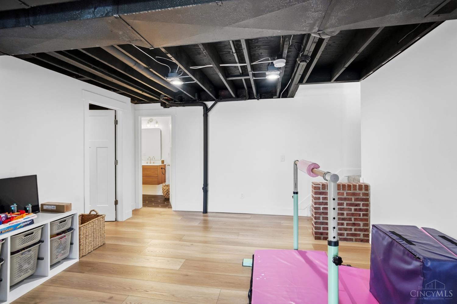 7395 Wethersfield Drive