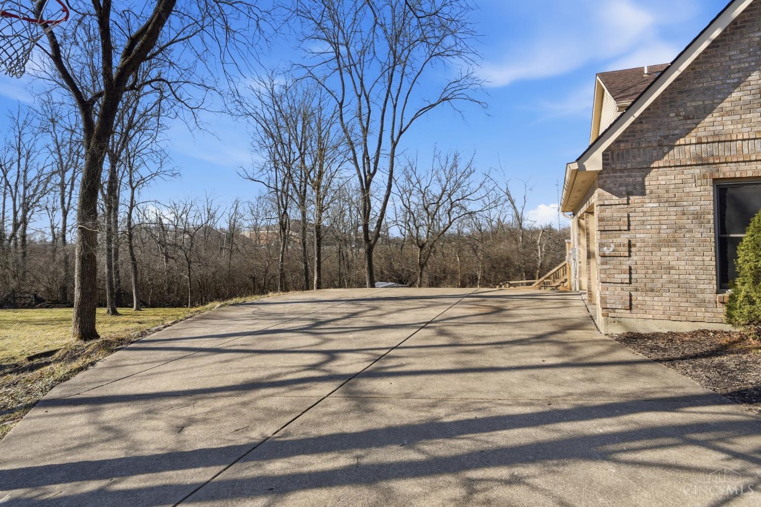 7395 Wethersfield Drive