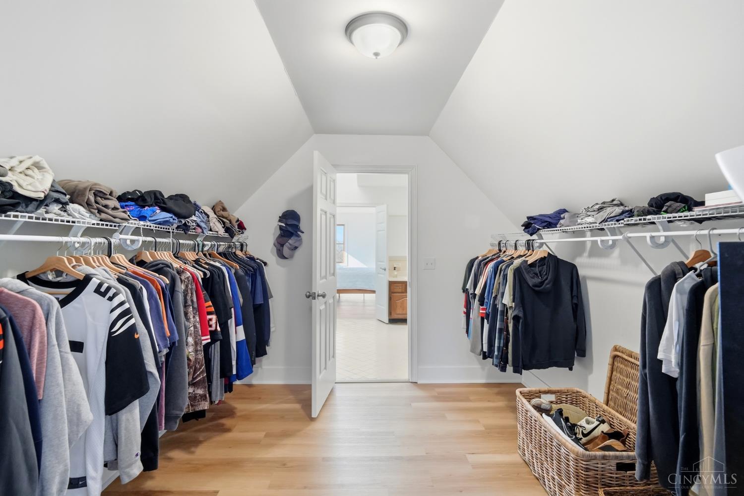 7395 Wethersfield Drive