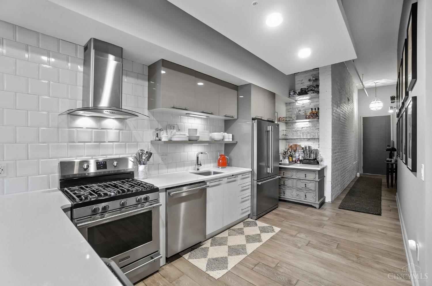 813 Broadway Street 404