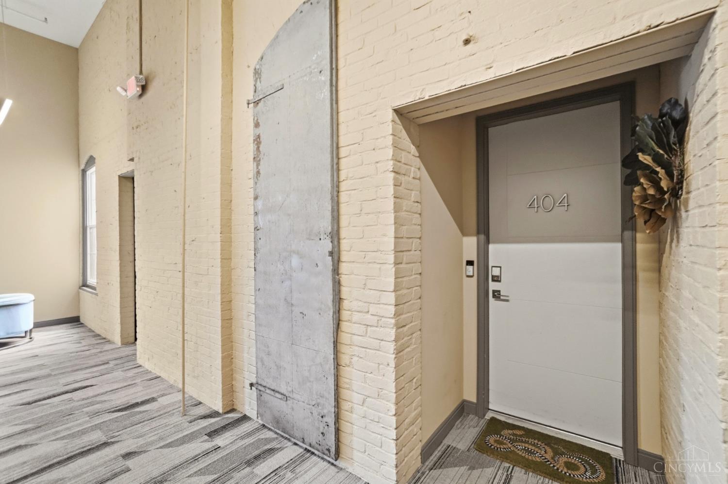 813 Broadway Street 404
