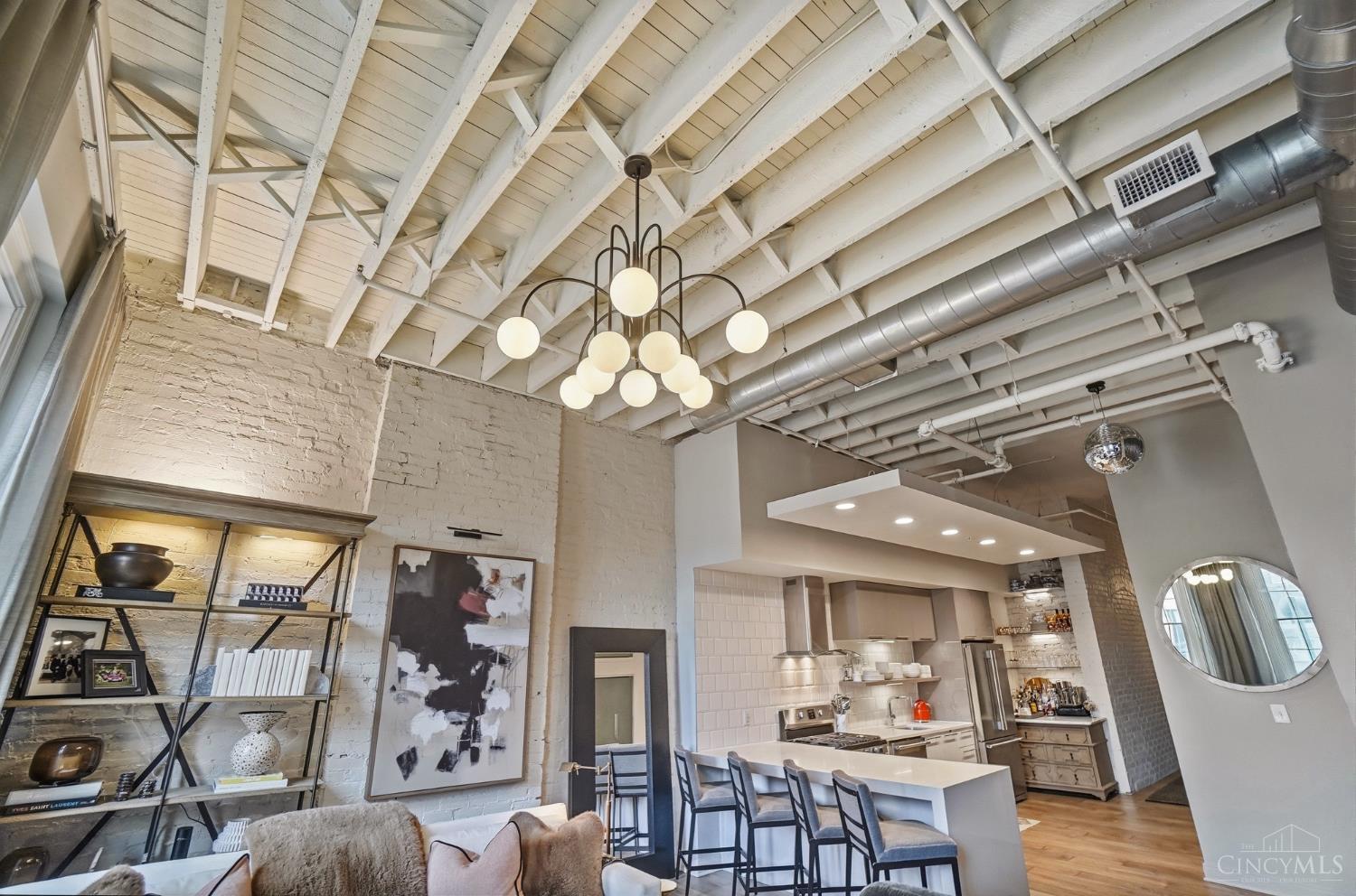 813 Broadway Street 404