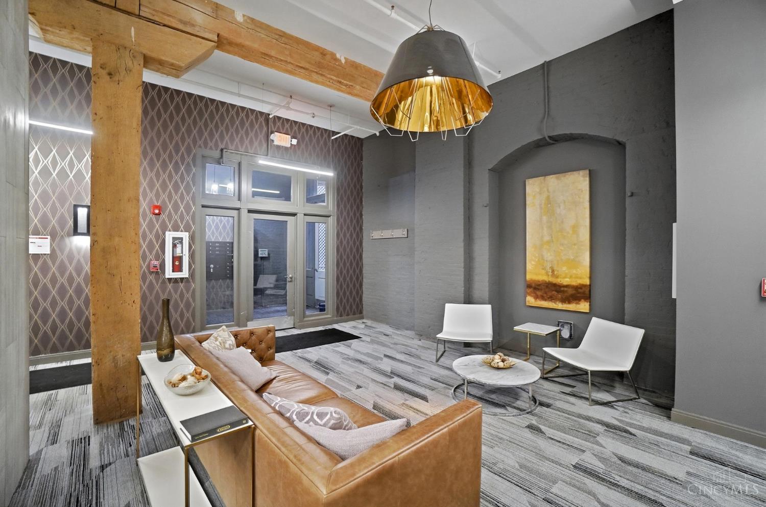 813 Broadway Street 404