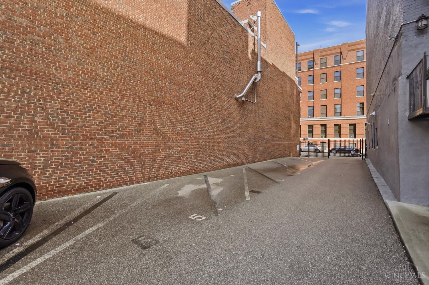 813 Broadway Street 404