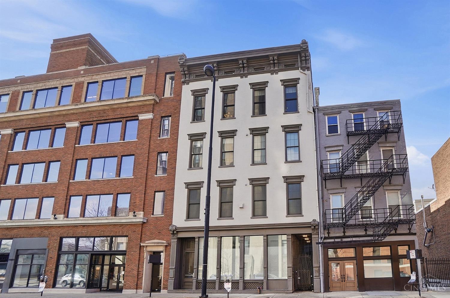 813 Broadway Street 404