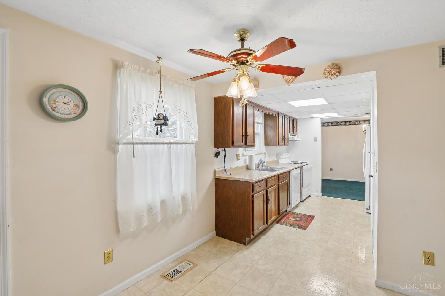 1410 Lela Lane
