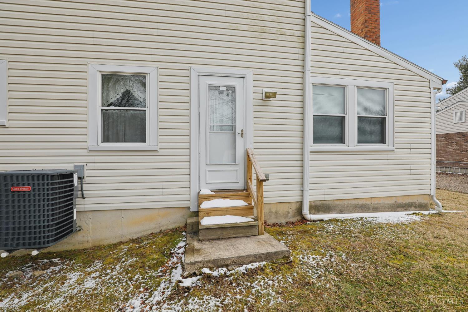 1410 Lela Lane