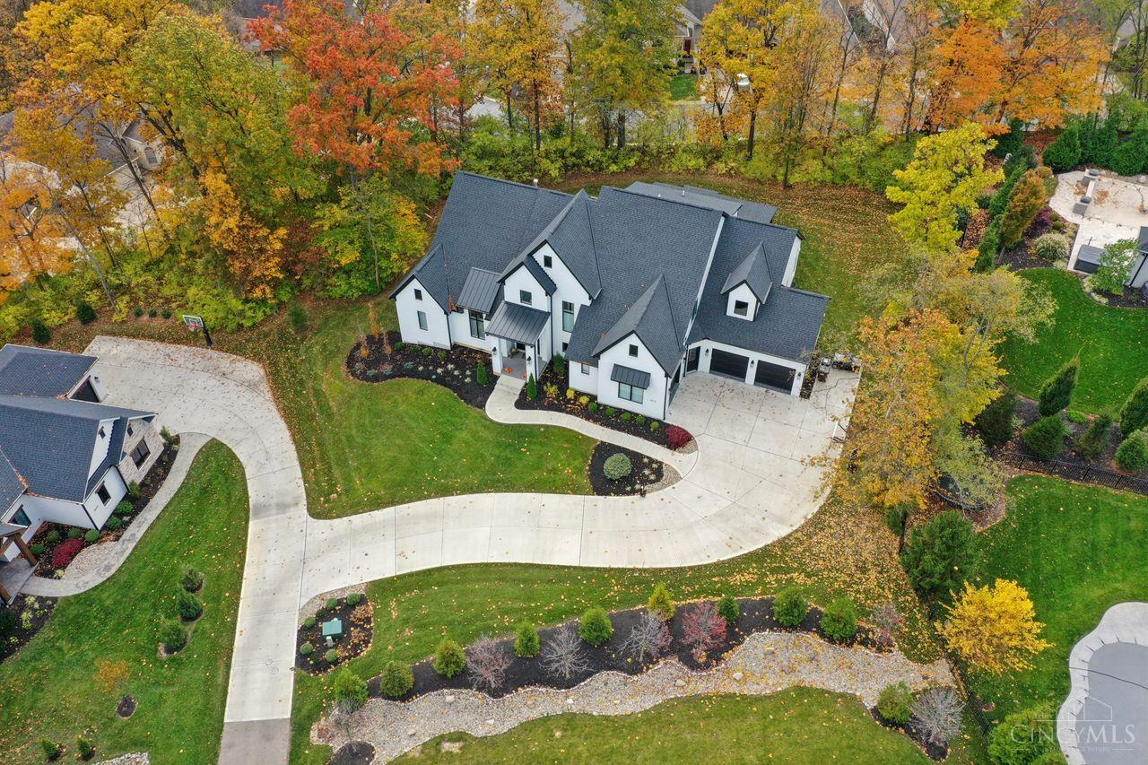 5673 Melbury Court